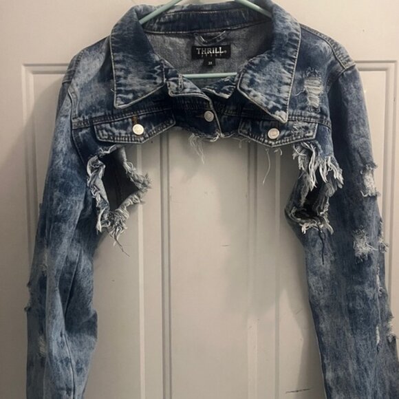 Destroyed Cropped Denim Jacket - Picture 2 of 16